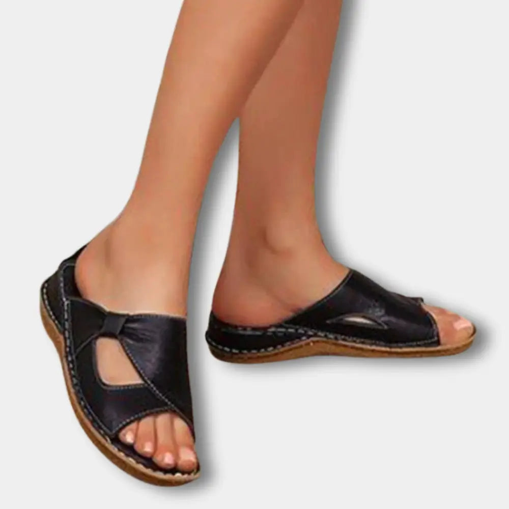 Udskårne slip-on sandaler med dekorativ sløjfedetalje til kvinder – Georgina