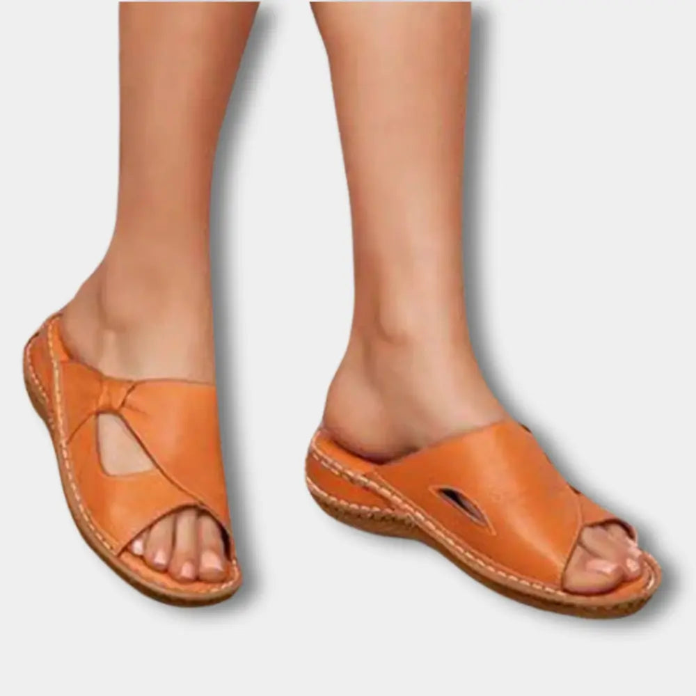Udskårne slip-on sandaler med dekorativ sløjfedetalje til kvinder – Georgina