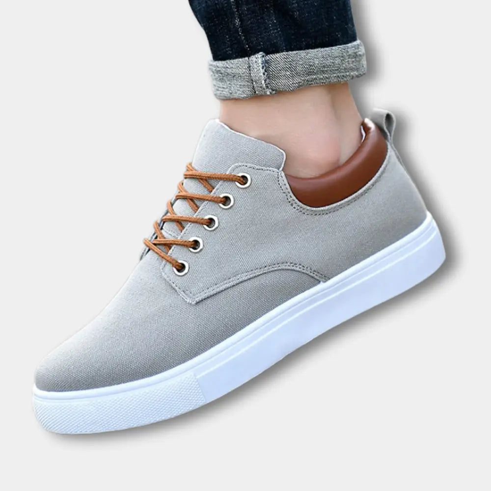 Sneakers med kontrastdetaljer og klassisk snøring til mænd – Chadwick