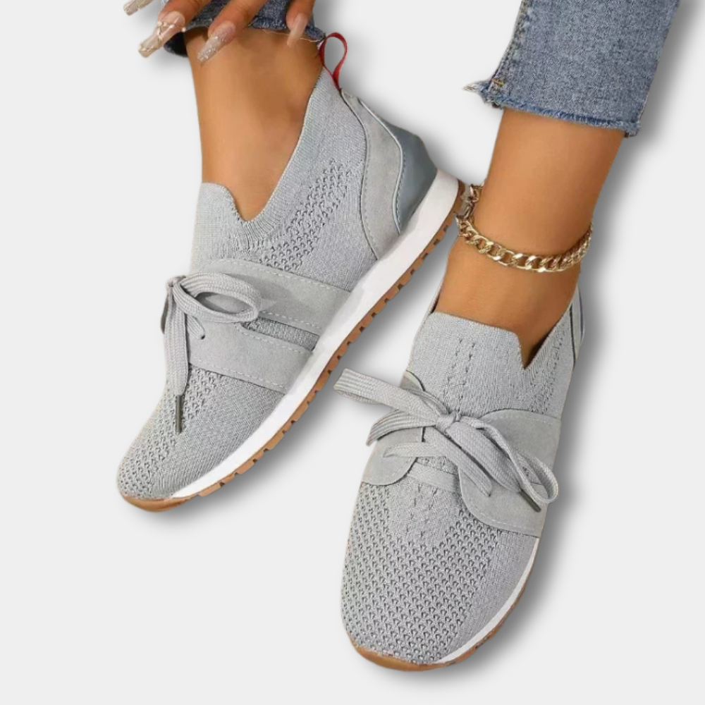 Strømlinede slip-on sneakers med snøre til kvinder – Minerva